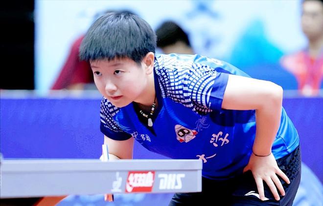 禁区内拼抢 禁区内拼抢