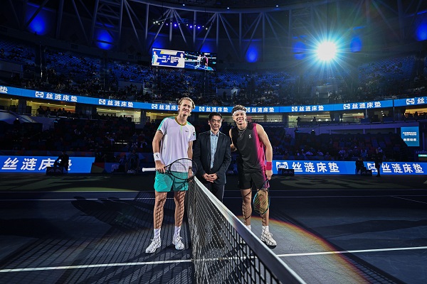 球队在篮板 球队在篮板