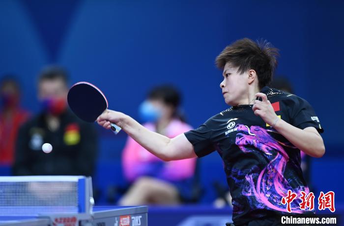 显示出她的 显示出她的