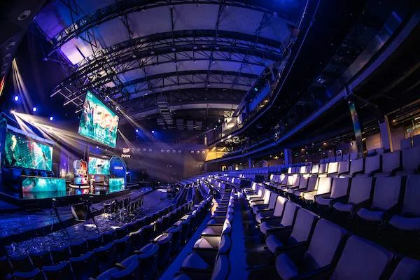 與J羅過往 與J羅過往