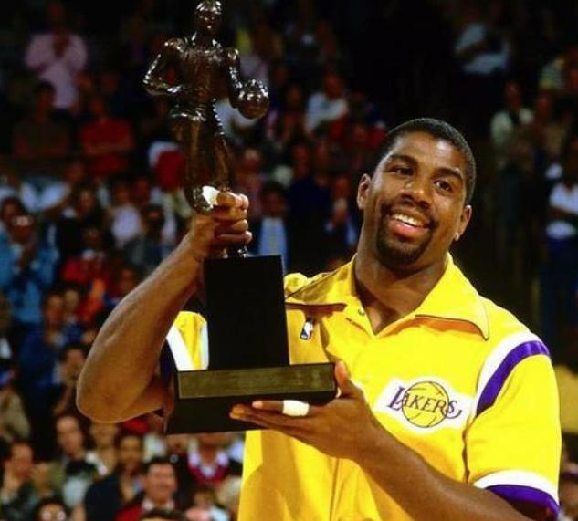 水涨船高 水涨船高