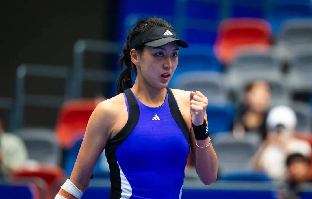 小贾接受采 小贾接受采